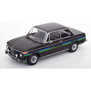 Het 1:18 gegoten model van de BMW 2002 Alpina uit 1974 in zwart. De fabrikant van het schaalmodel is KK Scale. Dit model is alleen online verkrijgbaar