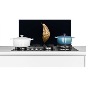 Spatscherm keuken 60x30 cm - Kookplaat achterwand Bladeren - Luxe - Goud - Zwart - Natuur - Muurbeschermer - Spatwand fornuis - Hoogwaardig aluminium