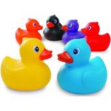 12x stuks rubberen badeendjes gekleurd in koker 6 cm - Bad speeltjes