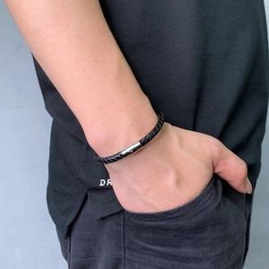 Joboly Stoere ronde mannen / heren armband gevlochten met handige sluiting - Heren - Zwart - 18 cm