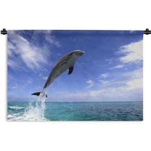 Wandkleed Dolfijn - Dolfijn bij helder blauwe lucht foto Wandkleed katoen 150x100 cm - Wandtapijt met foto