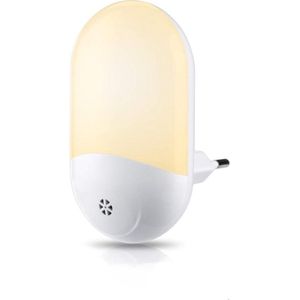 LED-nachtlampje plug-in/stopcontact – nachtlampje met dag/nacht sensor – Werkt op stroom – Warmlicht – Voor in de baby/kinder kamer