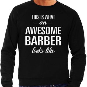 Awesome barber - geweldige barbier / kapper cadeau sweater zwart heren - Beroepen / Vaderdag kado trui XL