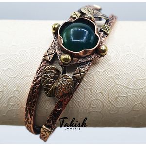 Handgemaakte Ambachtelijke Armband van Groene Agaat en Viking Koper - Natuurlijke Schoonheid en Vitaliteit