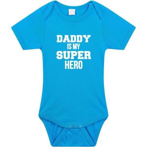 Daddy super hero cadeau romper blauw voor babys / jongens - Vaderdag / papa kado / geboorte / kraamcadeau - cadeau voor aanstaande vader 80