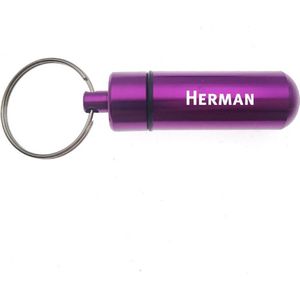 Sleutelhanger - Pillenkoker - Met Naam - Herman - Medicatie - Identiteitskoker - Paars