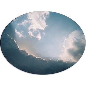 WallClassics - Dibond Ovaal - Donker met Witte Wolken - 68x51 cm Foto op Ovaal (Met Ophangsysteem)