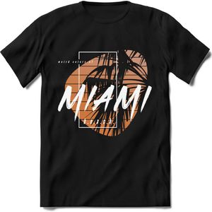 Miami Beach | TSK Studio Zomer Kleding  T-Shirt | Goud | Heren / Dames | Perfect Strand Shirt Verjaardag Cadeau Maat L