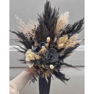 Gothic bouquet - boeket zwart - gothic wedding - droogbloemen boeket zwart