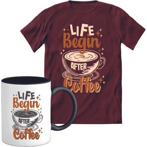 T-Shirtknaller T-Shirt met Koffiemok | Life Begin After Coffee - Koffie Kleding | Heren / Dames Shirt met Mok Cadeau | Kleur rood | Maat S