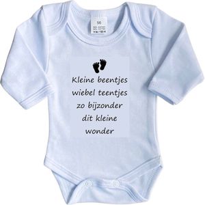 La Petite Couronne Romper Lange Mouw ""Kleine beentjes wiebel teentjes zo bijzonder dit kleine wonder"" Unisex Katoen Wit/zwart Maat 56