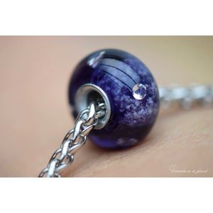 Urn-Crematie as gedenk bedel-Crematie as vast in glas-Crematie as kraal-Light Violet Blauw/Paars met 4x Zirkonia-Assieraad-Gedenkbedel voor aan armband-Gedenkbedel voor aan eigen ketting of armbandUrn mens-Urn hond-Urn kat-meerdere kernmaten mogelijk