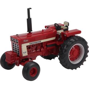 International Harvester Farmall 1066 van Britains - Schaal 1:32