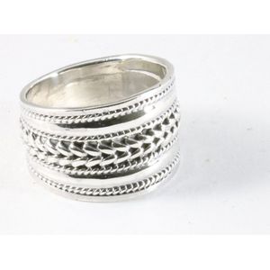Brede zware zilveren ring met kabelpatronen - maat 23