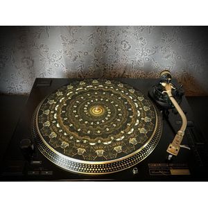 BOWLER HATS & BEES 1 Felt Zoetrope Turntable Slipmat 12"" - Premium slip mat – Platenspeler - for Vinyl LP Record Player - DJing - Audiophile - Original art Design - Psychedelic Art
