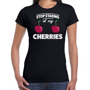 Stop staring at my cherries boobs t-shirt zwart voor dames - Fun shirt L