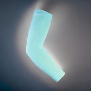 Arm Sleeve – Lichte Compressie – Sport Versteviging – Lichtblauw – Arm Compressiekous – Spierondersteuning – Vermindert Vermoeidheid – Verbetert Bloedcirculatie – Sportarmband – Hardlopen, Fitness, Training – Lichtblauw
