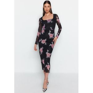 Trendyol Vrouwen Standaard mouw Carmen Kraag Bodyconus Zwarte tule maxi-elastische gebreide jurk met bloemen, vierkante hals en lange mouwen TWOAW24EL00291