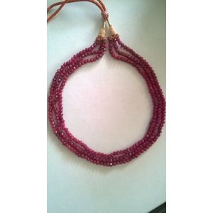 Gemstones-halssnoer robijn 3-strengs 45cm verlengbaar met 44 cm stenen 0,4 cm gefacetteerd 52 g 382 ct