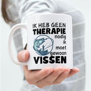 Beker - Mok - Ik heb geen therapie nodig ik moet gewoon vissen - Grappige cadeaus - Cadeau voor man - Kado vrouw - Mokken en bekers - Verjaardag cadeau - Koffiekopjes - Mok met tekst