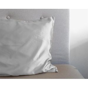 Luxe Glans Satijnen Kussenslopen Zilver | 60x70 | 2 Stuks | Tegen Acne En Onzuiverheden