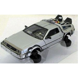 Movie Memorabilia DeLorean Back To The Future II Time Machine Fly Mode - 1:24 - Welly