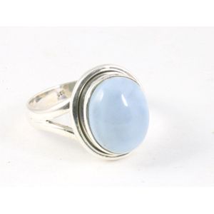 Ovale zilveren ring met blauwe opaal - maat 19