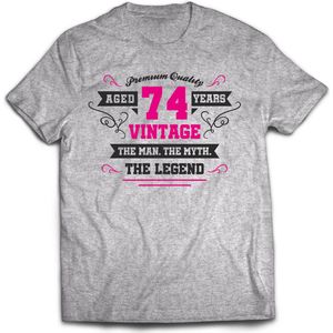 74 Jaar Legend - Feest kado T-Shirt Heren / Dames - Antraciet Grijs / Roze - Perfect Verjaardag Cadeau Shirt - grappige Spreuken, Zinnen en Teksten. Maat S