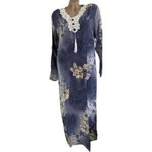 Kaftan/jurk lang gebloemd met borduursel L blauw/beige