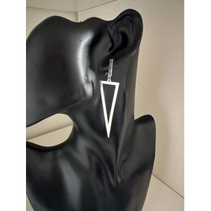 Zilverkleurige driehoek oorbellen | Moederdag | Verjaardagscadeau| Cadeautje| Valentijnsdag| Kado | sieraden | vaderdag | oorbellen | oorsieraden
