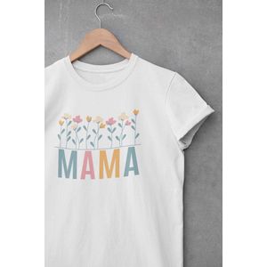 Shirt - Bloemen mama - Wurban Wear | Grappig shirt | Leuk cadeau | Unisex tshirt | Moederdag | Moeder cadeau | Diffuser | Yoga | Wit