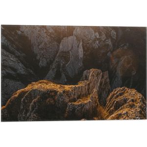 WallClassics - Vlag - Punten van Rots - 60x40 cm Foto op Polyester Vlag