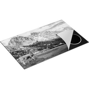 Chefcare Inductie Beschermer Bruine Koe in de Wei in de Bergen - Zwart Wit - 85x52 cm - Afdekplaat Inductie - Kookplaat Beschermer - Inductie Mat