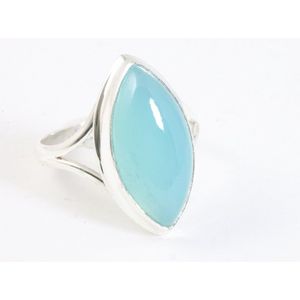 Hoogglans zilveren ring met blauwe chalcedoon - maat 19