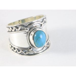 Bewerkte zilveren ring met blauwe turkoois - maat 18