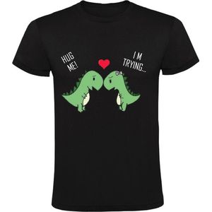 Hug me im trying Heren T-shirt - dino - dinosaurus - oertijd - knuffel - prehistorie - prehistorisch