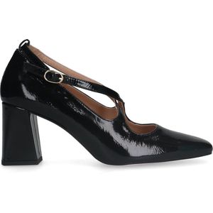 Manfield - Dames - Zwarte lakleren pumps met gespsluiting - Maat 42