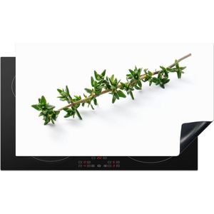KitchenYeah® Inductie beschermer 91.6x52.7 cm - Vers geplukte tijm op een witte achtergrond met een zwakke schaduw - Kookplaataccessoires - Afdekplaat voor kookplaat - Inductiebeschermer - Inductiemat - Inductieplaat mat