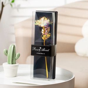 Thewooshop - Roos in Luxe Verpakking – Eeuwige Roos – Valentijn Cadeau voor haar – Moederdag Cadeau – Vaderdag Geschenk - Cadeautje – Rose - Hoog Kwaliteit - goud