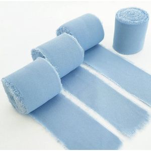 Allecto Premium - Set van 4 rollen babyblauw chiffon zijden lint - 30 m per rol - Geschikt voor huwelijksuitnodigingen en bruidsboeketten - Inclusief franjes - Geschenkverpakking - Lichtblauw tint - 305 meter totaal