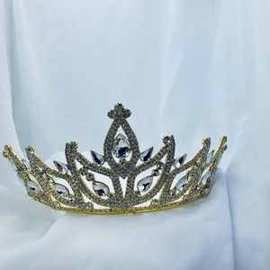 Zeer mooie luxe tiara kroontje / bruiloft / feest / haarversiering / haaraccesoires / gala / diadeem met steentjes  Zeer Uniek Goede en stevige kwaliteit