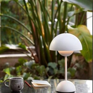 Decor Lola - Flowerpot lamp - Wit - Designer Lamp - LED-lamp - Metaal