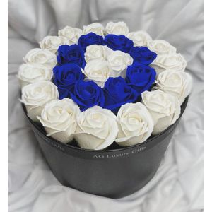 AG Luxurygifts flowerbox - rozen box - luxe - cadeau - soap roses - cadeau box - luxe