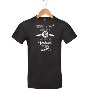 mijncadeautje - T-shirt unisex - zwart - Niemand is perfect - 45 jaar - maat S