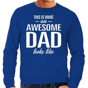 Awesome Dad - geweldige vader cadeau vaderdag sweater blauw heren - papa cadeau trui XXL