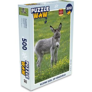 Puzzel Kleine ezel op grasveld - Legpuzzel - Puzzel 500 stukjes
