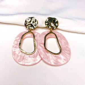 Always right - roze - klipoorbellen.com - clip on oorbellen - oorbellen zonder piercing - oorclip - klemoorbel - nepoorbel