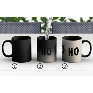 Magische Mok - Foto op Warmte Mokken - Koffiemok - Kerstmis - Ho ho ho - Spreuken - Beige - Kerstman - Magic Mok - Beker - 350 ML - Theemok - Tafeldecoratie Kerstmis - Kerstdecoratie tafel - Tafelversiering - Mok met Tekst