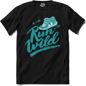 Run Wild | Hardlopen - Rennen - Sporten - T-Shirt - Unisex - Zwart - Maat 3XL