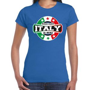 Have fear Italy is here t-shirt met sterren embleem in de kleuren van de Italiaanse vlag - blauw - dames - Italie supporter / Italiaans elftal fan shirt / EK / WK / kleding XS